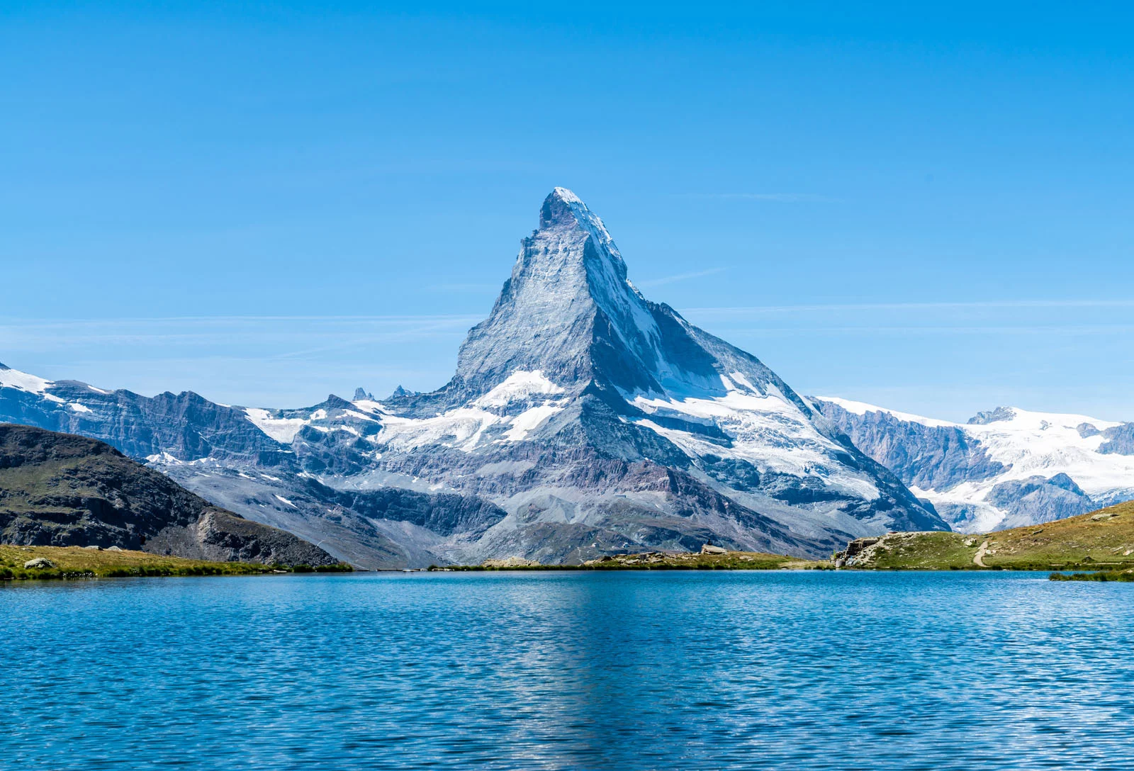 Matterhorn with Stellisee Lake in Zermatt